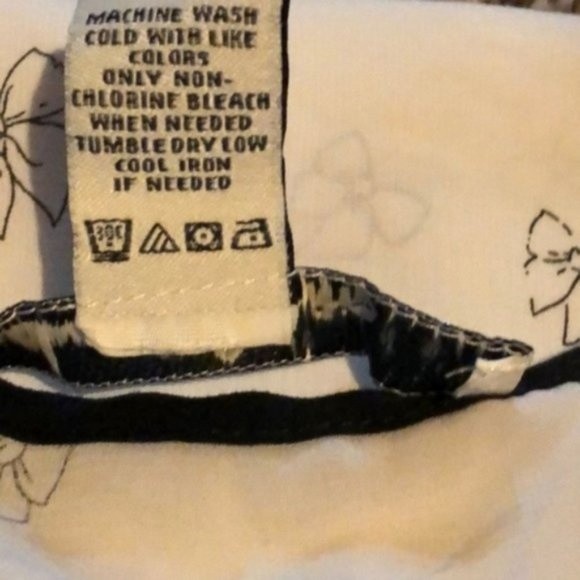 American Rag Sheer Off White & Black Bow Outline Racerback Tank Top - Picture 8 of 10